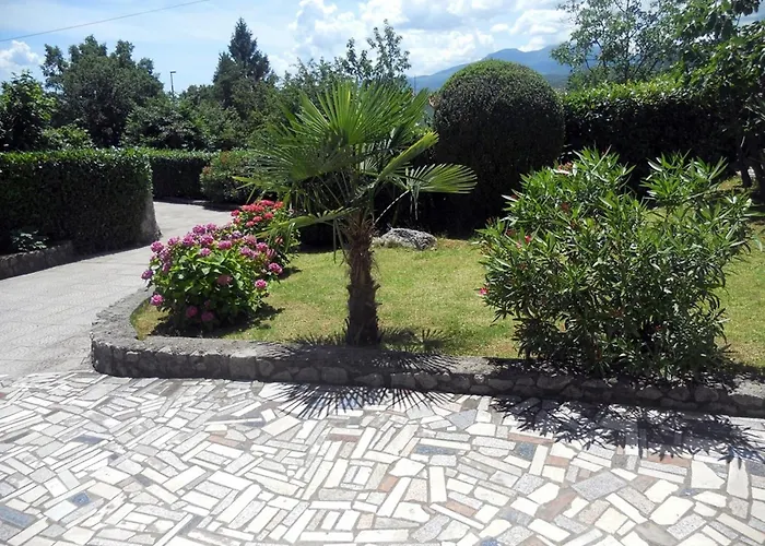 In With Scenic Roof Terrace Matulji