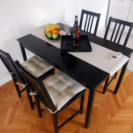 Spacious In With Terrace