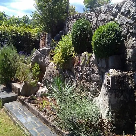 Apartament In With Scenic Roof Terrace