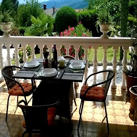 Apartment In With Scenic Roof Terrace