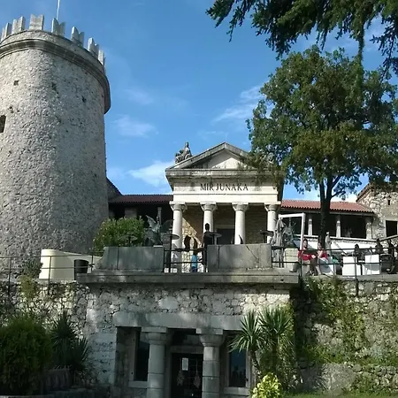 In With Scenic Roof Terrace Matulji